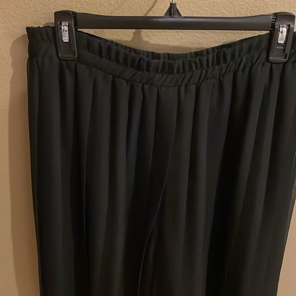Fabulous vintage Rampage sheer pleated palazzo pants! Perfect for the holidays. - Picture 2 of 5